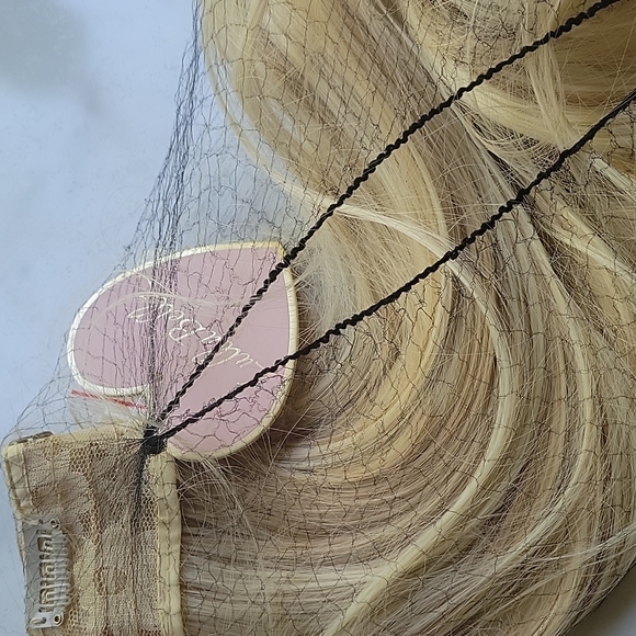 Lullabellz Synthetic 16" 5 Piece Curve Clip In Hair Extensions. NEVER USED! - Picture 5 of 8